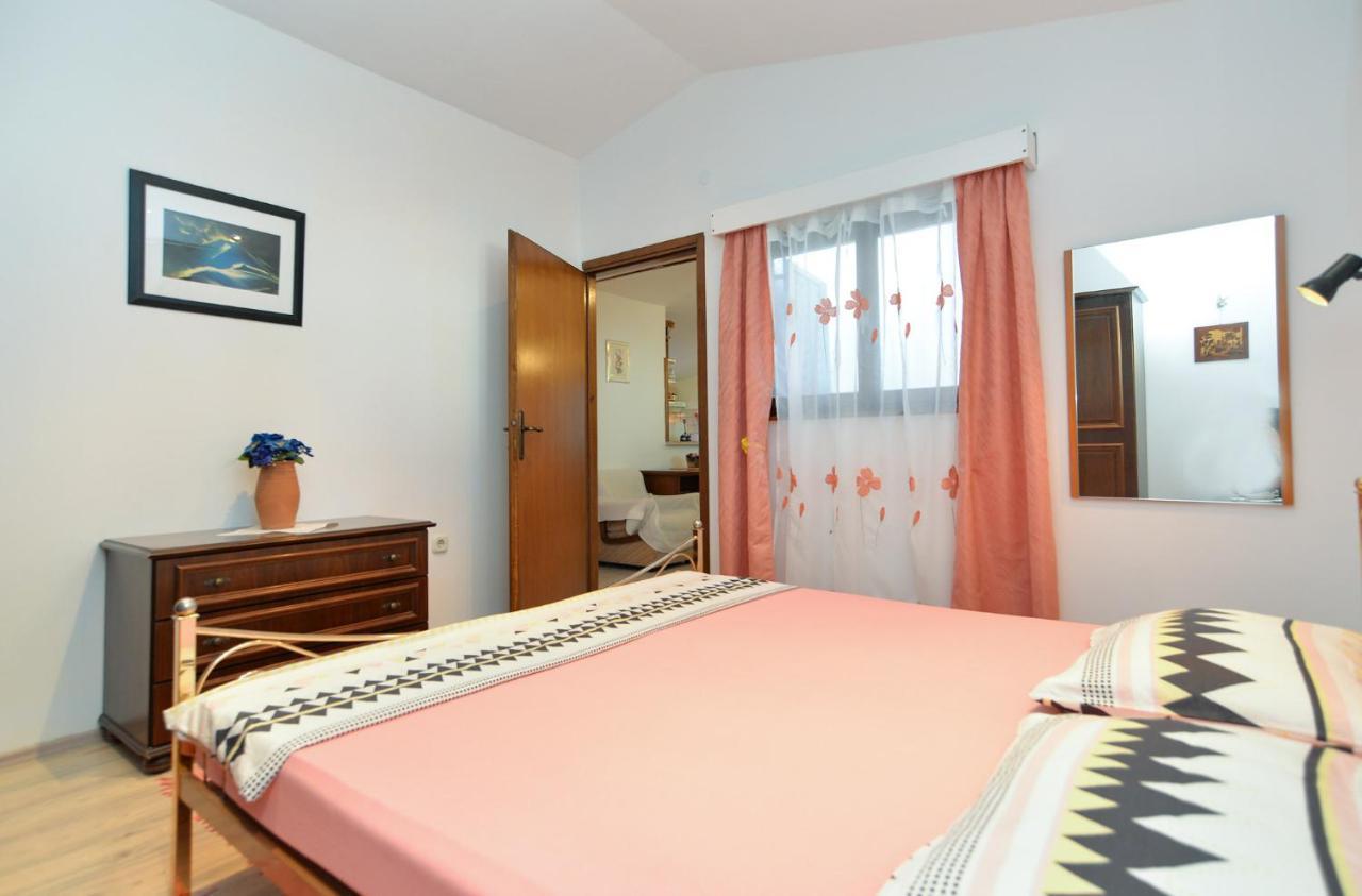 Apartments Vrcevan 811 Medulin Luaran gambar