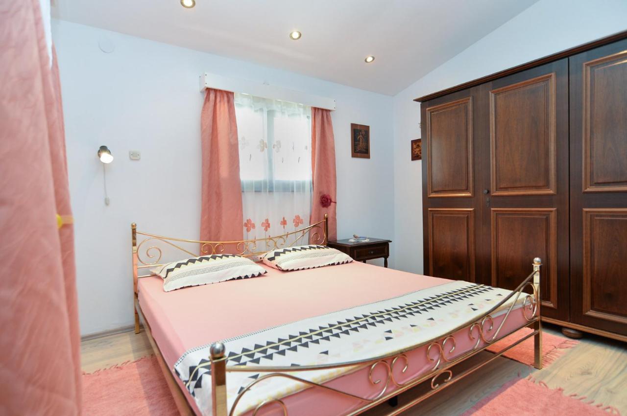 Apartments Vrcevan 811 Medulin Luaran gambar