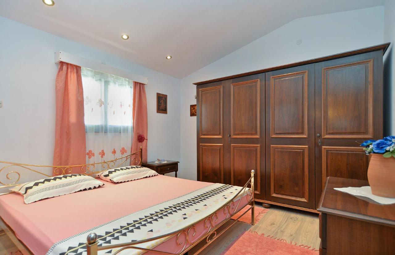 Apartments Vrcevan 811 Medulin Luaran gambar