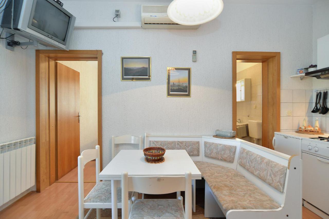 Apartments Vrcevan 811 Medulin Luaran gambar
