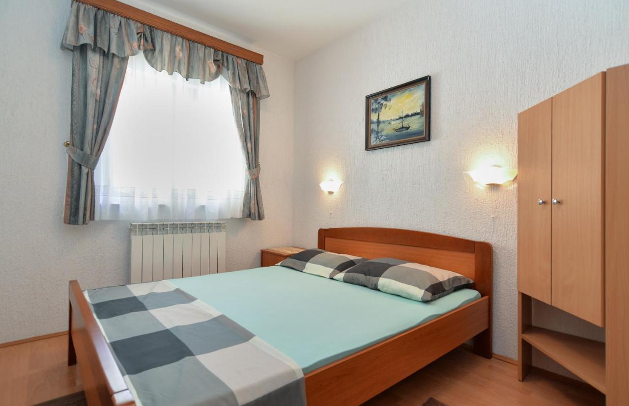 Apartments Vrcevan 811 Medulin Luaran gambar